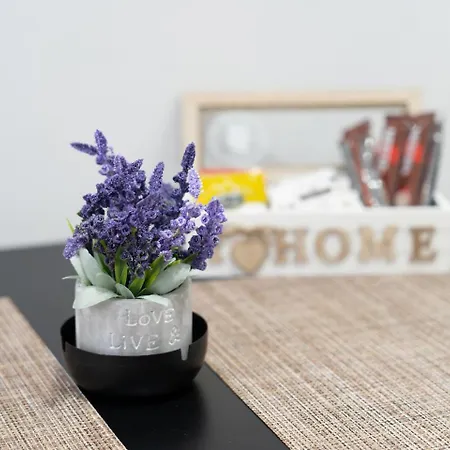 Golden Corner 4 - Sweet Escape * Тирана