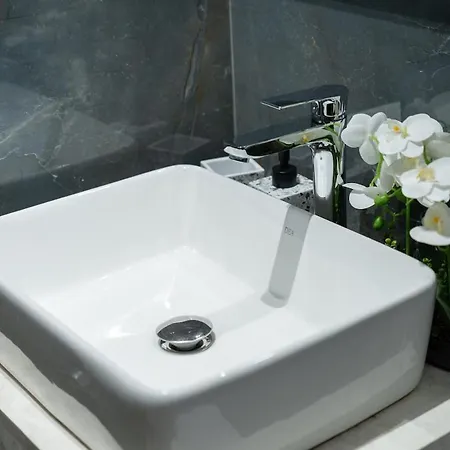 Golden Corner 4 - Sweet Escape Апартаменты