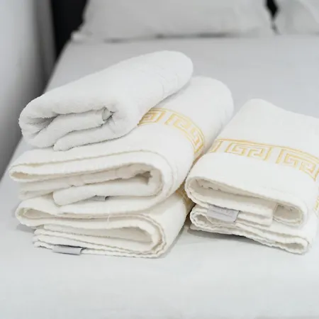 Golden Corner 4 - Sweet Escape * Тирана