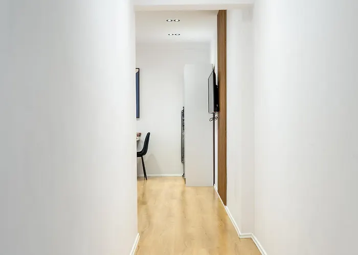 Golden Corner 4 - Sweet Escape *