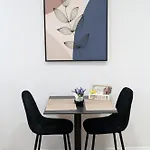 Golden Corner 4 - Sweet Escape *
