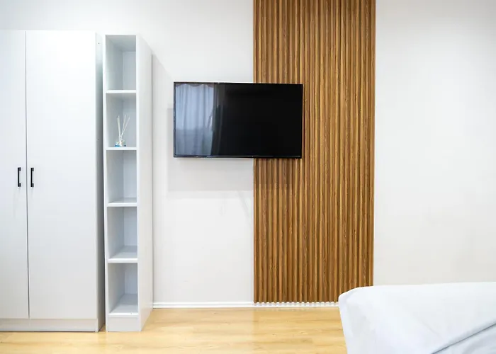 Golden Corner 4 - Sweet Escape