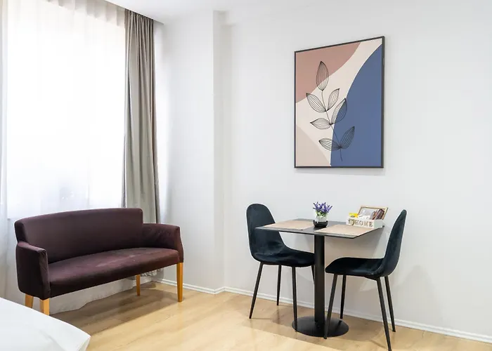 Golden Corner 4 - Sweet Escape Τίρανα