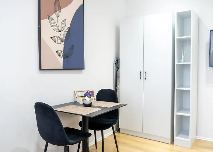 Golden Corner 4 - Sweet Escape